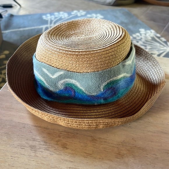 CVS Accessories - CVS Paper Blend Brimmed Bucket Hat OS